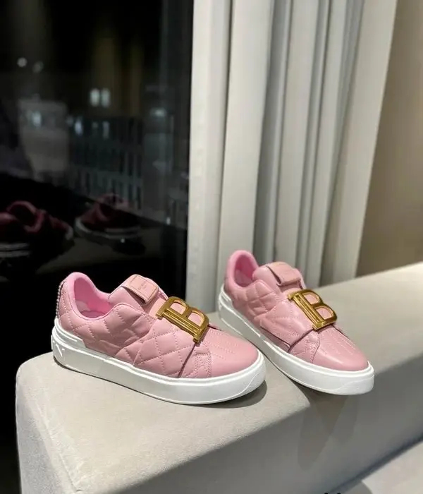 Balmain Trainers With Gold Toned B Logo On The Strap