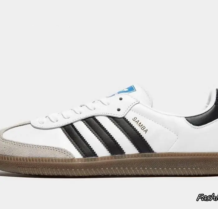 Adidas Samba OG Trainers With Contrasting Black Three Stripes