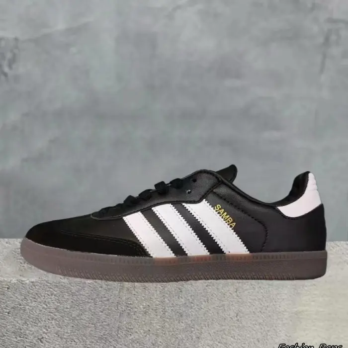 Adidas Samba OG Trainers With Three White Stripes In Black