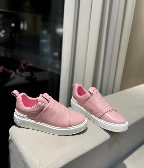 Balmain Trainers With Embossed B Logo On The Side