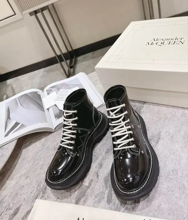 Alexander McQueen Women's Tread Lace Up Boots