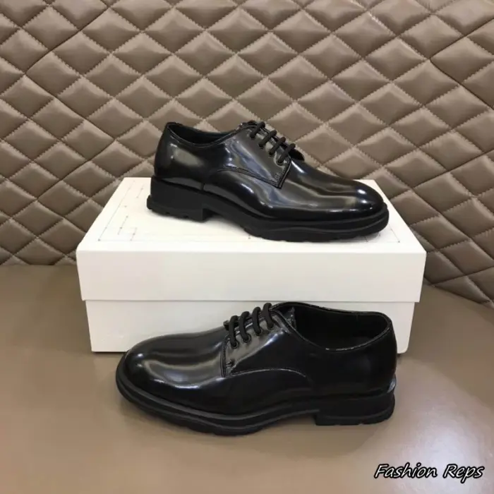 Alexander McQueen Men's Dress Shoes With Classic Derby Silhouette