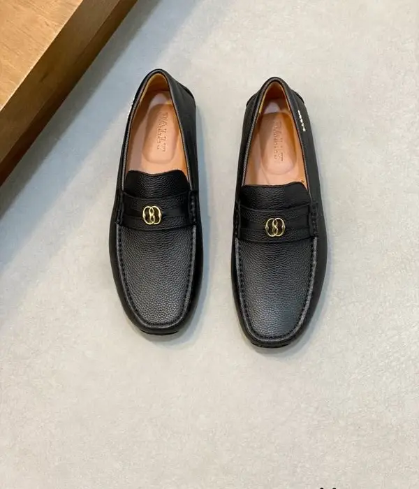 Bally Pakly Driver Loafers With Gold Tone Double B Logo Hardware Detail In 2 Colors