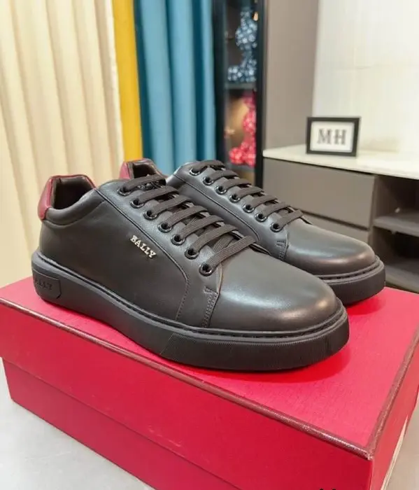 Bally Low Top Sneakers With Prominent Bally Logo On The Side In Different Colors