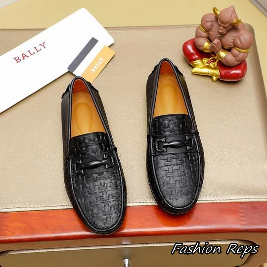 Bally Men's Black Alligator Printed Pattern Loafers