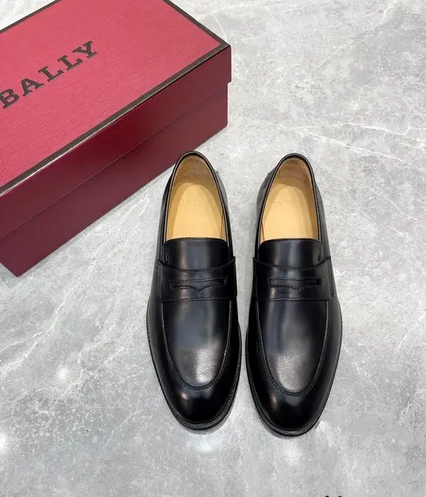 Bally Classic Apron Toe & Traditional Strap Detailed Loafers