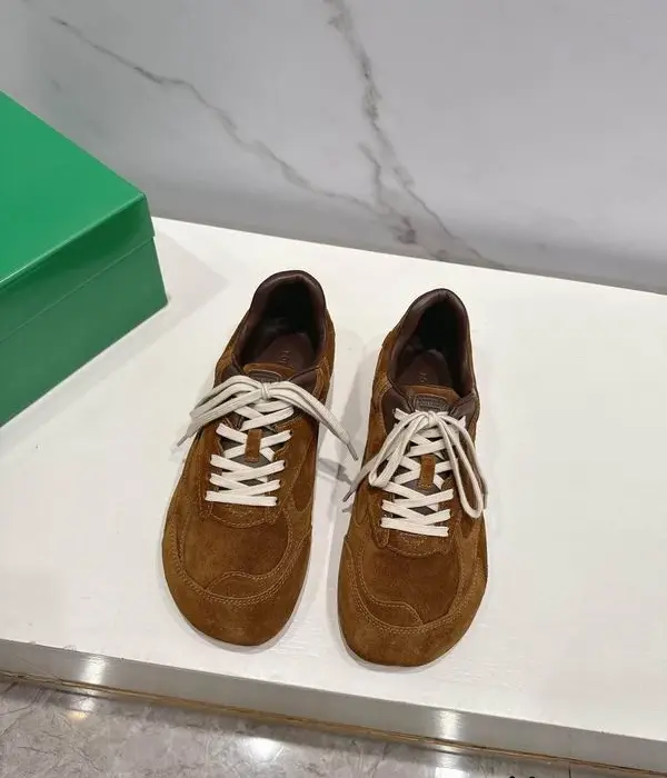 Bottega Veneta Orbit Flash Suede Low Top Sneakers In Brown With Cream Laces
