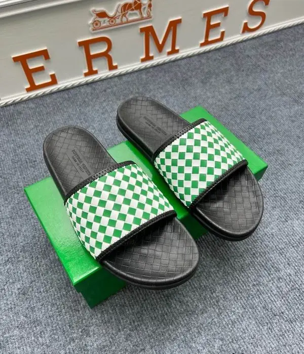 Bottega Veneta Intrecciato Textured Sliders With Checkerboard Patterned Strap In 2 Colors