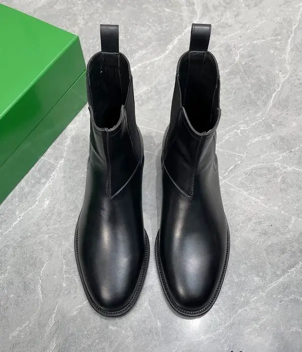 Bottega Veneta Chelsea Boots With Elastic Side Panels & Pull Tab