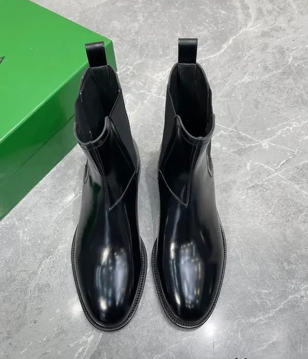 Bottega Veneta High Gloss Boots With Elastic Side Panels & Stacked Heel