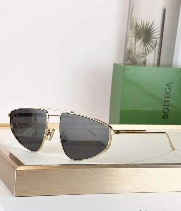 Bottega Veneta BV1466S Geometric Aviator Sunglasses In Different Colors