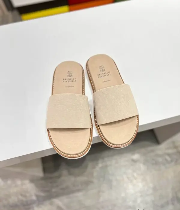 Brunello Cucinelli Wide Single Strap Design Sliders