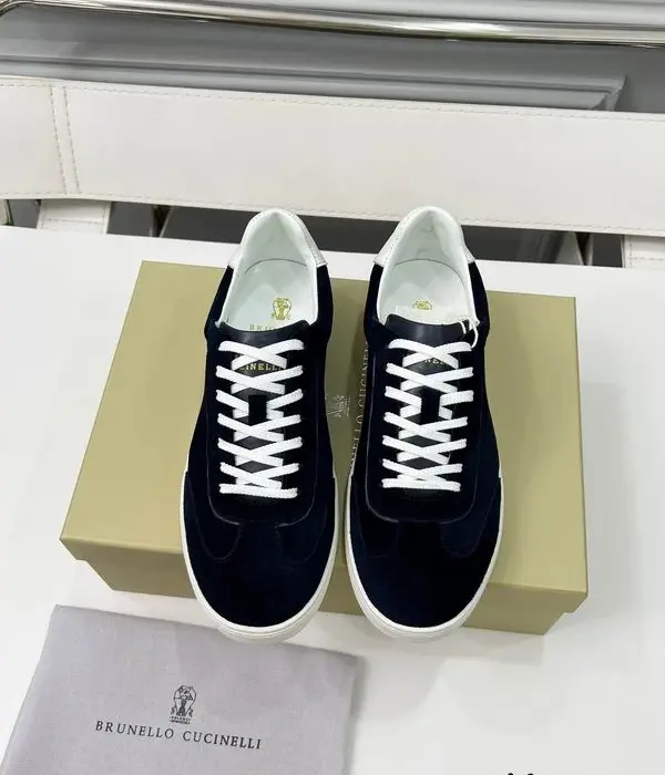 Brunello Cucinelli Suede Low Top Sneakers In Navy Blue