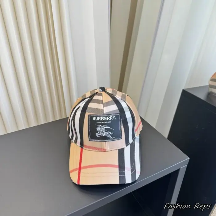 Burberry Vintage Check Square EKD Patch Baseball Cap