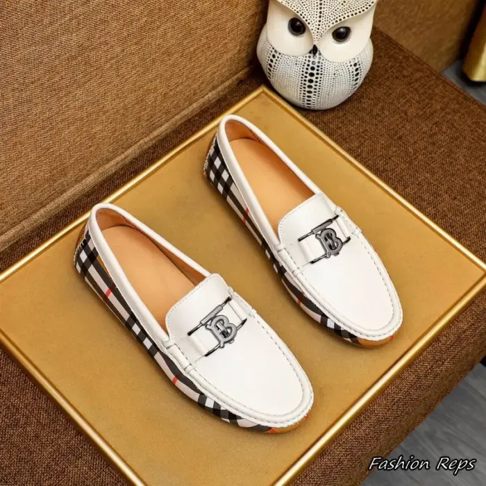 Burberry Men's Loafers With Decorative B Logo Buckle In 2 Colors