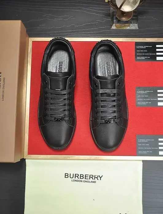 Burberry Black Low Top Trainers With Textured Side Panel & Matching Black Sole