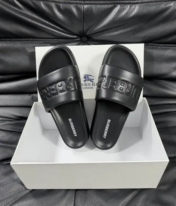 Burberry Men's Logo Sliders In Black