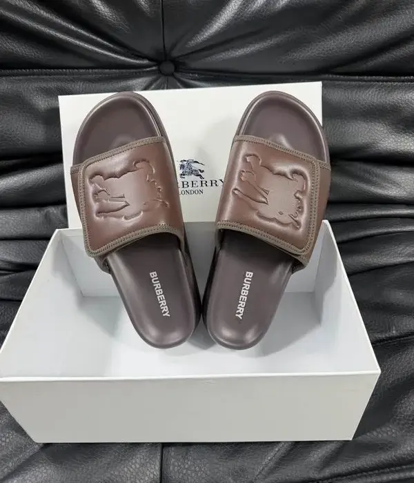 Burberry Men's Pool Sliders With Embossed Knight Design On The Upper Strap