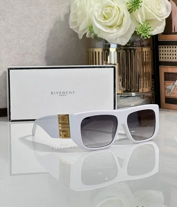 Givenchy GV40034I Square Sunglasses In Different Colors