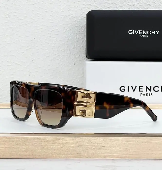 Givenchy GV40034I Square Sunglasses In Multiple Colors