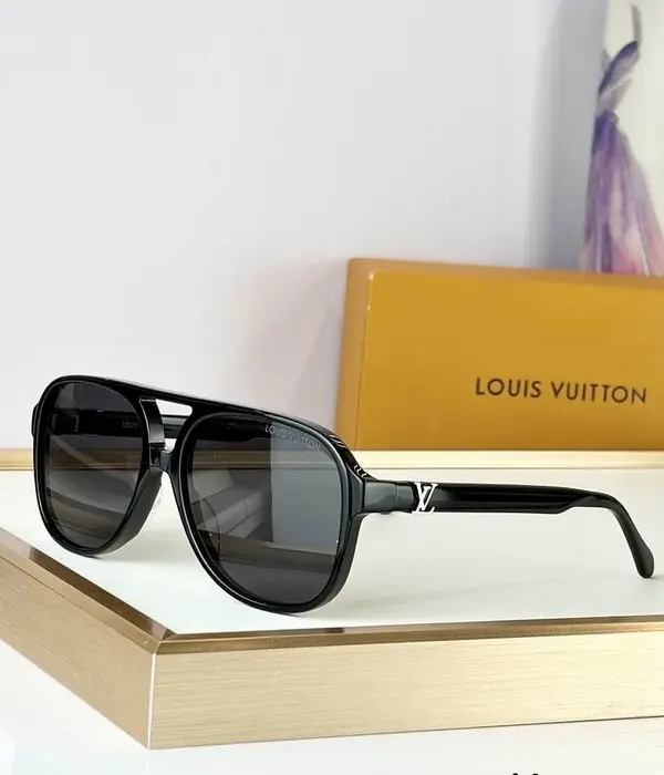 Louis Vuitton Hit Pilot Sunglasses In Different Colors