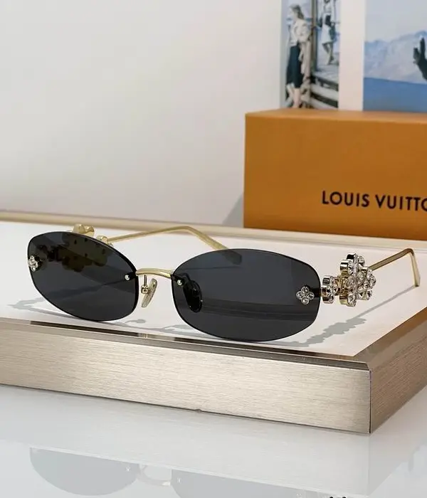 Louis Vuitton Dazzling Oval Sunglasses In Different Colors