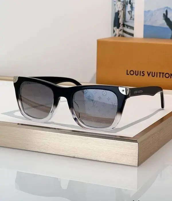 Louis Vuitton Heritage Square Sunglasses