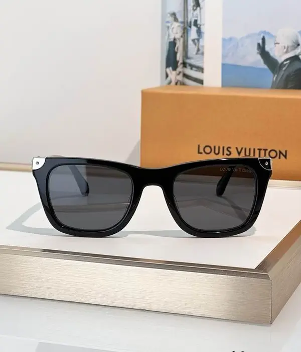 Louis Vuitton Heritage Square Sunglasses In Different Colors