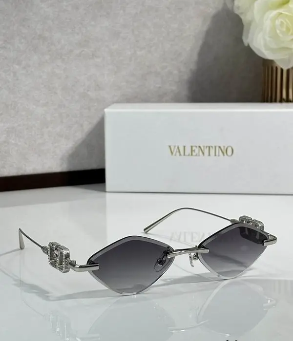 Valentino Garavani Rimless Geometric Sunglasses In Different Colors