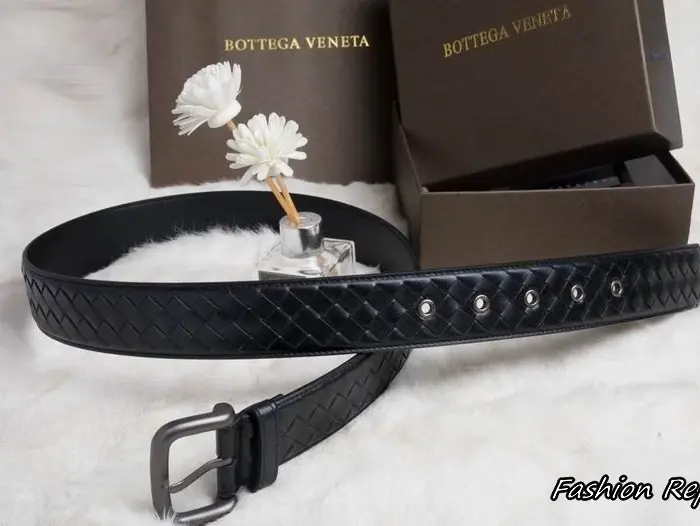 Bottega Veneta 40MM Intrecciato Woven Leather Eyelet Belt In 2 Colors