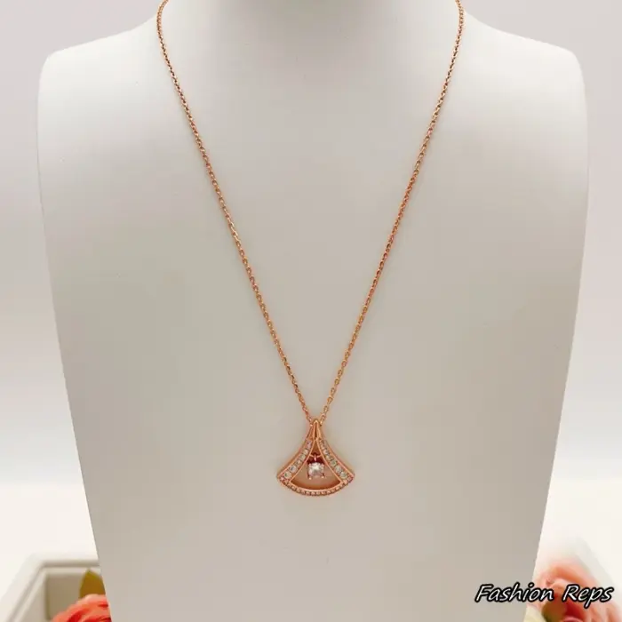 Bvlgari Divas Dream Openwork Pendant Necklace