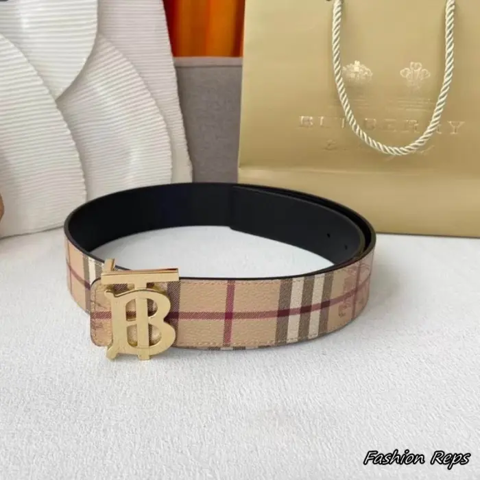 Burberry 40MM Reversible Vintage Check TB Monogram Belt
