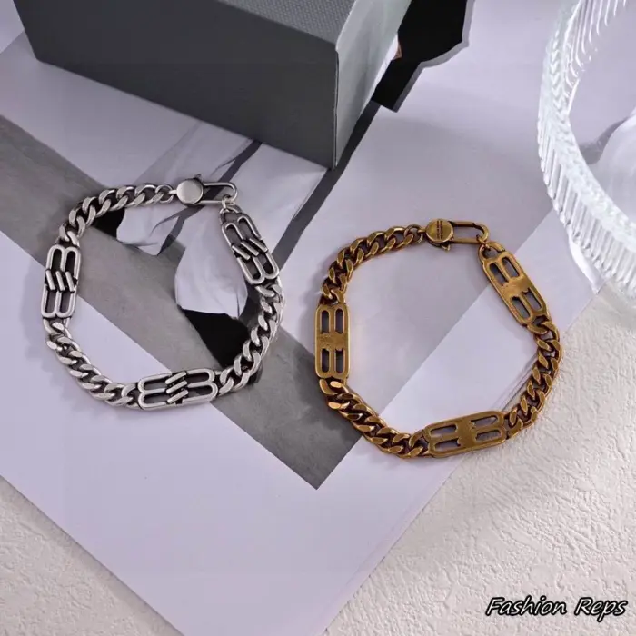 Balenciaga BB Logo Curb Chain Link Necklace & Bracelet Set In 2 Colors