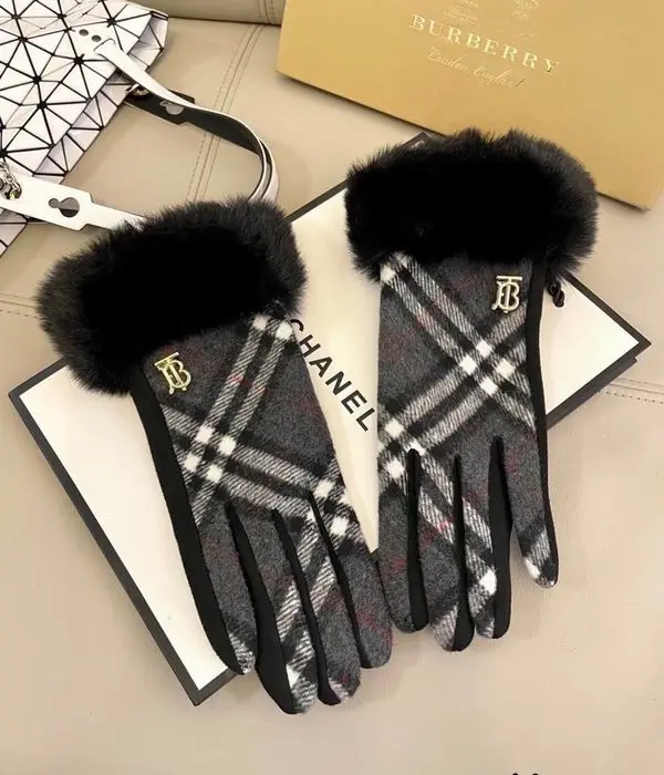 Burberry Exaggerated Check Wool & Fur Trimmed Gloves In 2 Colors