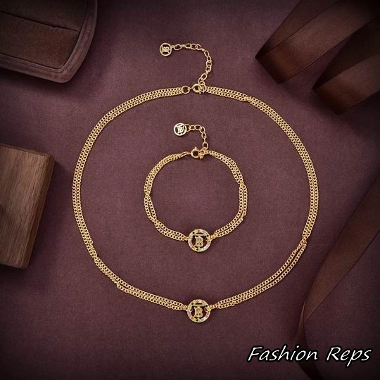 Crystal Detail Monogram Motif Necklace & Bracelet Set