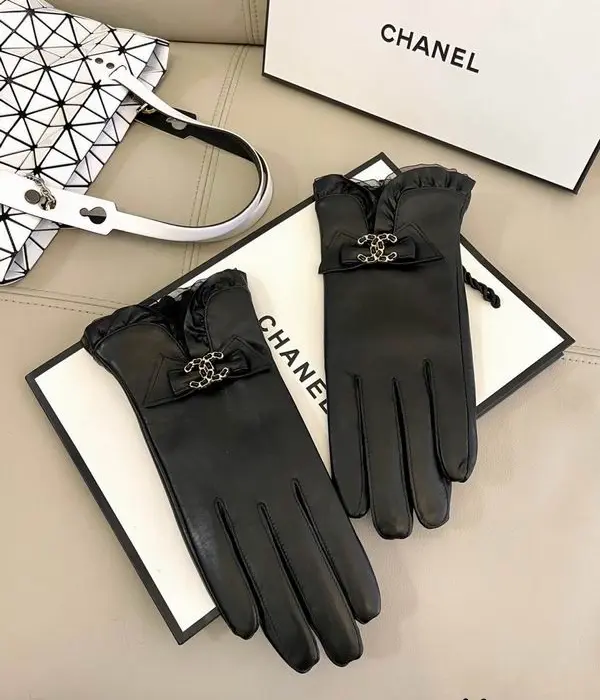 Chanel Mesh Trimmed Bow Gloves