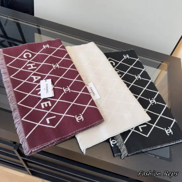 Chanel Interlocking CC Logo Scarfs In 2 Colors