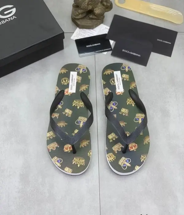 Dolce & Gabbana Flip Flops All Over Royal Crown Print Sliders