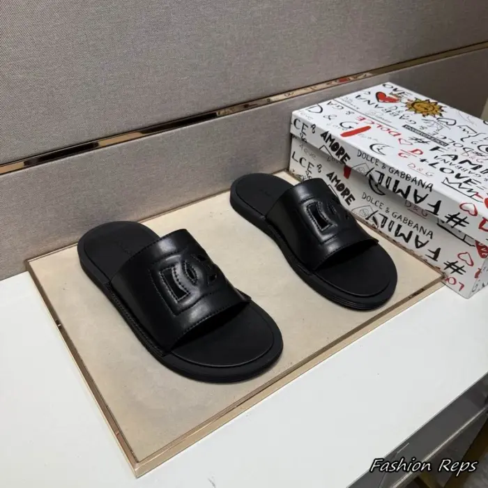 Dolce & Gabbana Sliders With Prominent Embossed DG Logo