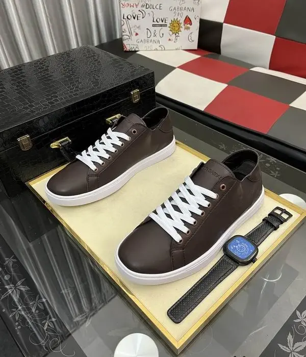 Dolce & Gabbana Low Top Leather Sneakers With White Sole