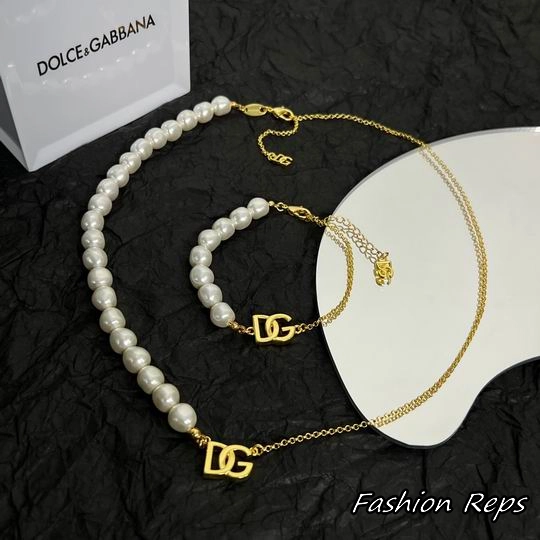 Dolce & Gabbana Pearls Link Necklace & Bracelet Set