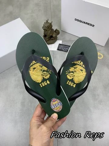 DSQUARED2 Lion Graphic & The Year 1964 Printed Sliders