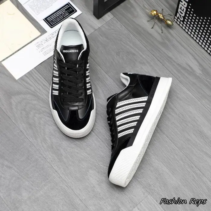 DSQUARED2 Boxer Low Top Sneakers With Side Stripe Details