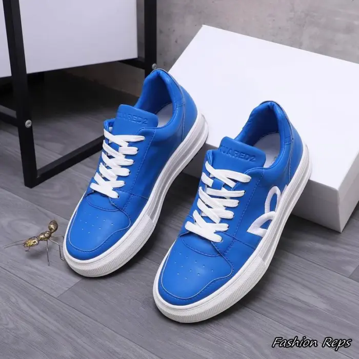 Dsquared2 Low Top Sneakers With White Contrast Maple Leaf Graphic In 2 Colors