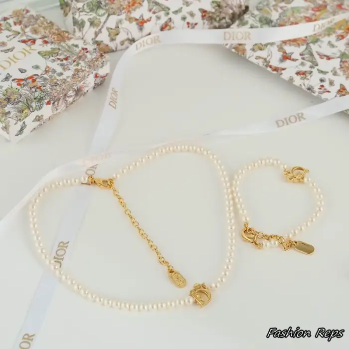 Dior Montaigne Necklace & Bracelet Set