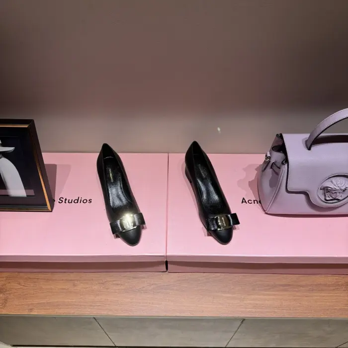 Ferragamo Vara Heels With Metallic Accent On The Toe