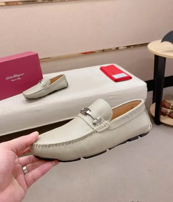 Ferragamo Men's Loafers With Silver Tone Metal Bit