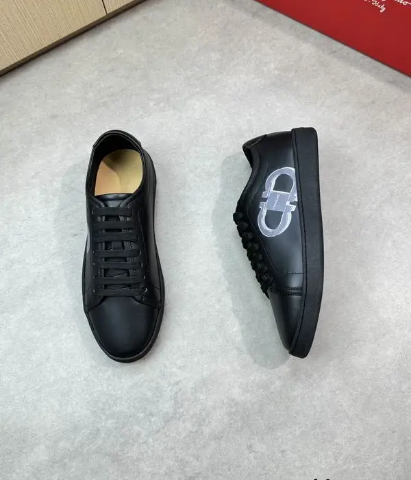 Ferragamo Low Top Leather Sneakers With Silver Tone Double Gancini Logo Print