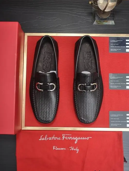 Ferragamo Salvatore Loafers With Silver Tone Gancini Buckle Detail In 2 Colors