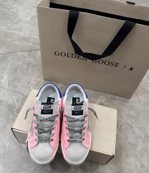 Golden Goose Superstar Women's Low Top Sneakers With Grey Suede Star
